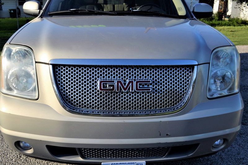 concession-FONTAN-min_gmc-yukon-truck-grill-2828425